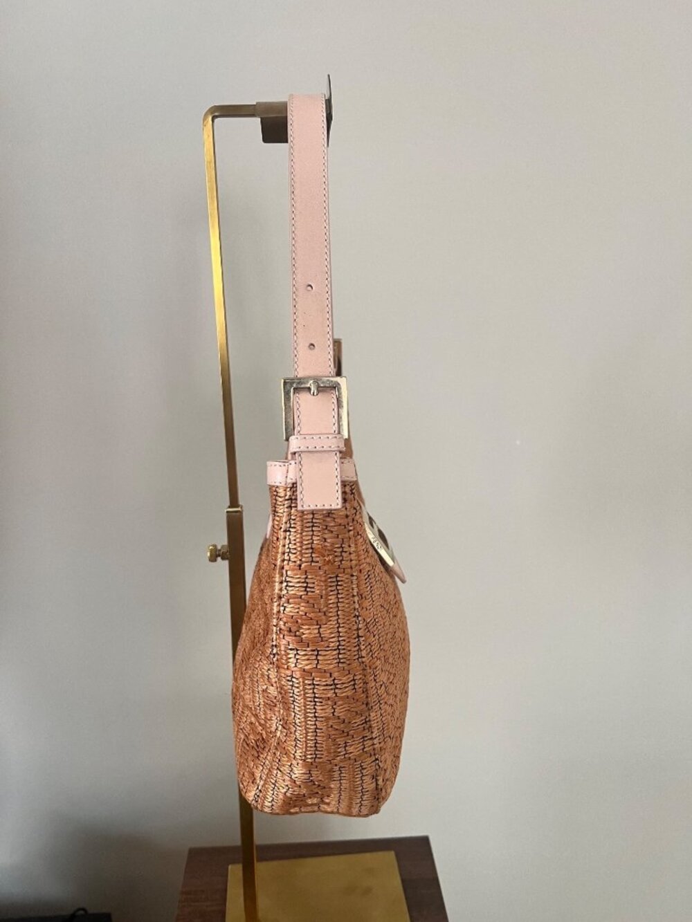 Fendi Raffia Baguette & Pale Pink Leather - Picture 5 of 16